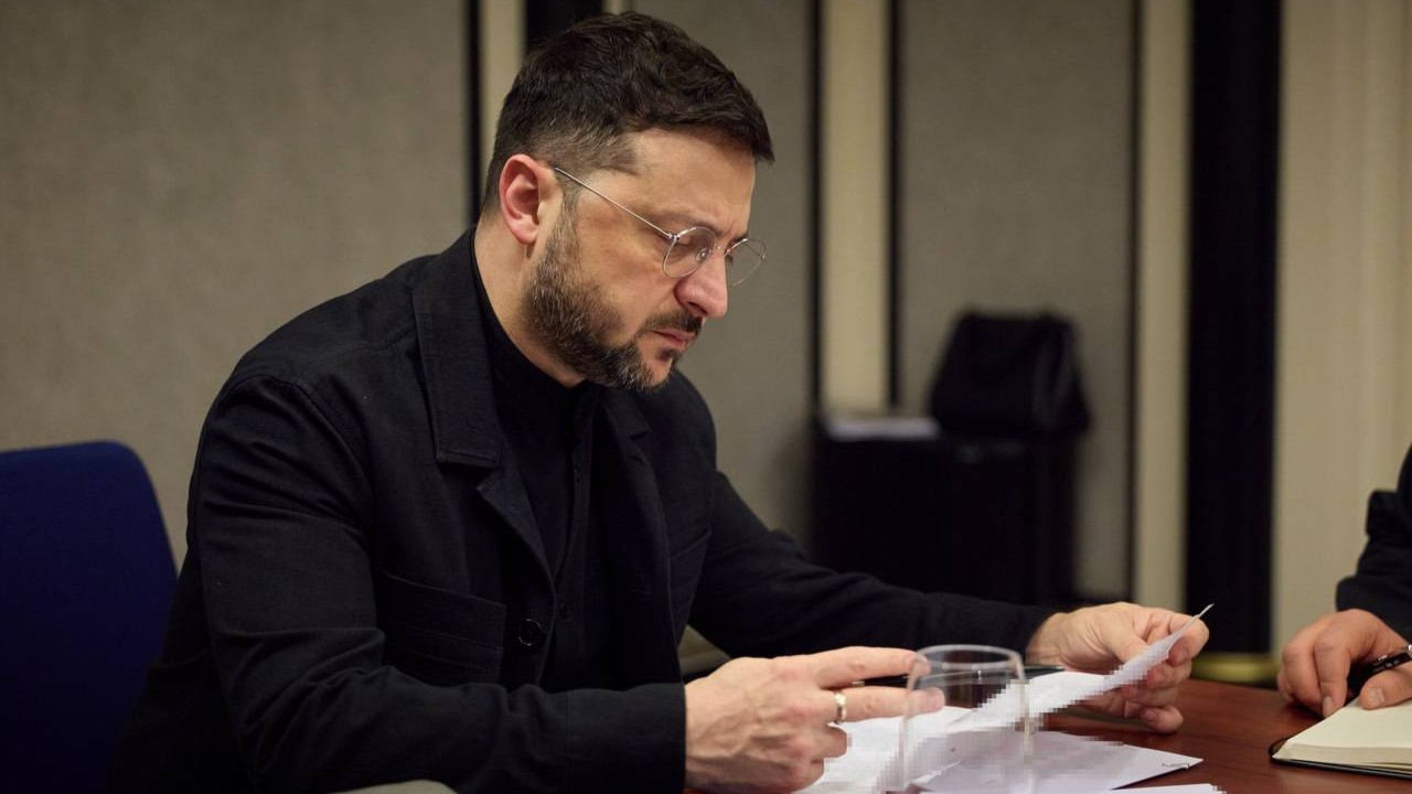 RazomUA - Selenskyj führte Gespräche mit fünf Leitern der Oblast‑Militärverwaltungen – was ändert das für die Regionen?