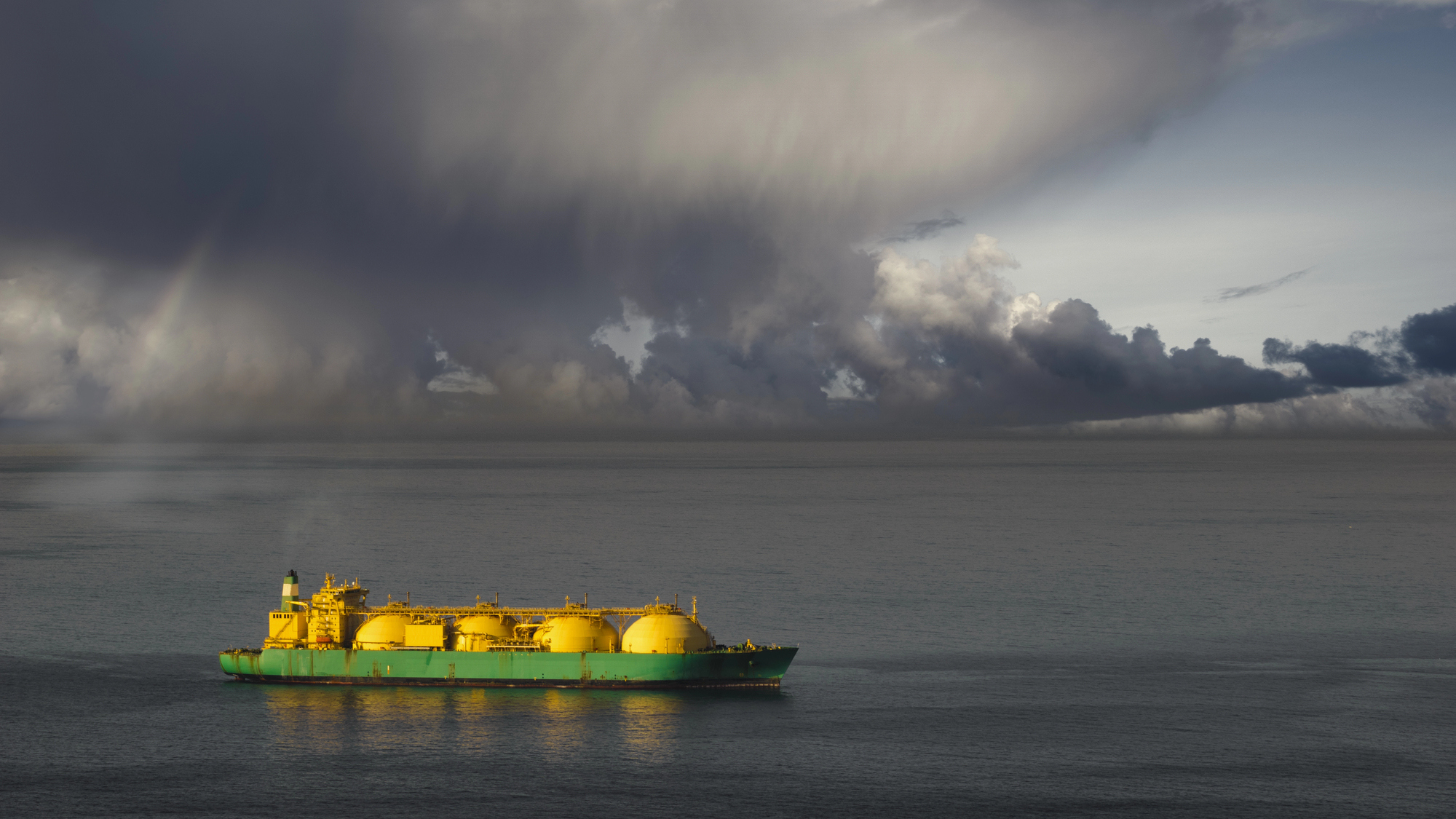 RazomUA - Грецький трейдер хоче 20-річний контракт на LNG зі США — що це дає Україні та Європі