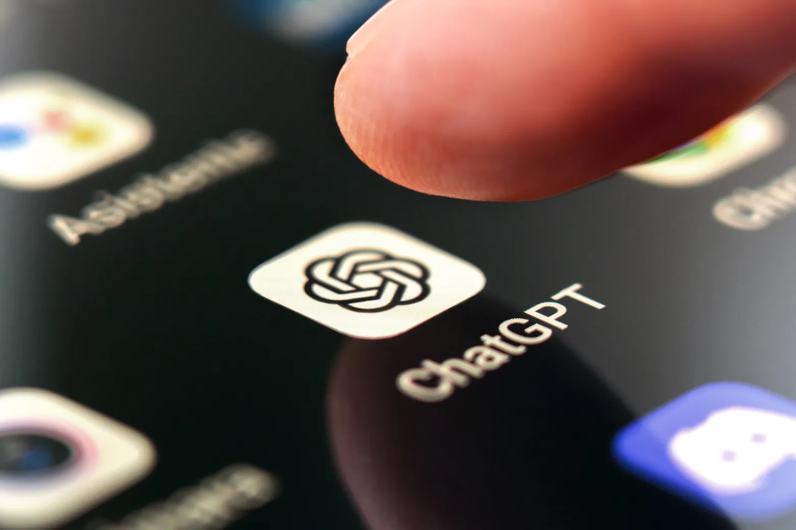 RazomUA - ChatGPT hat Gruppenchats für alle Nutzer weltweit gestartet