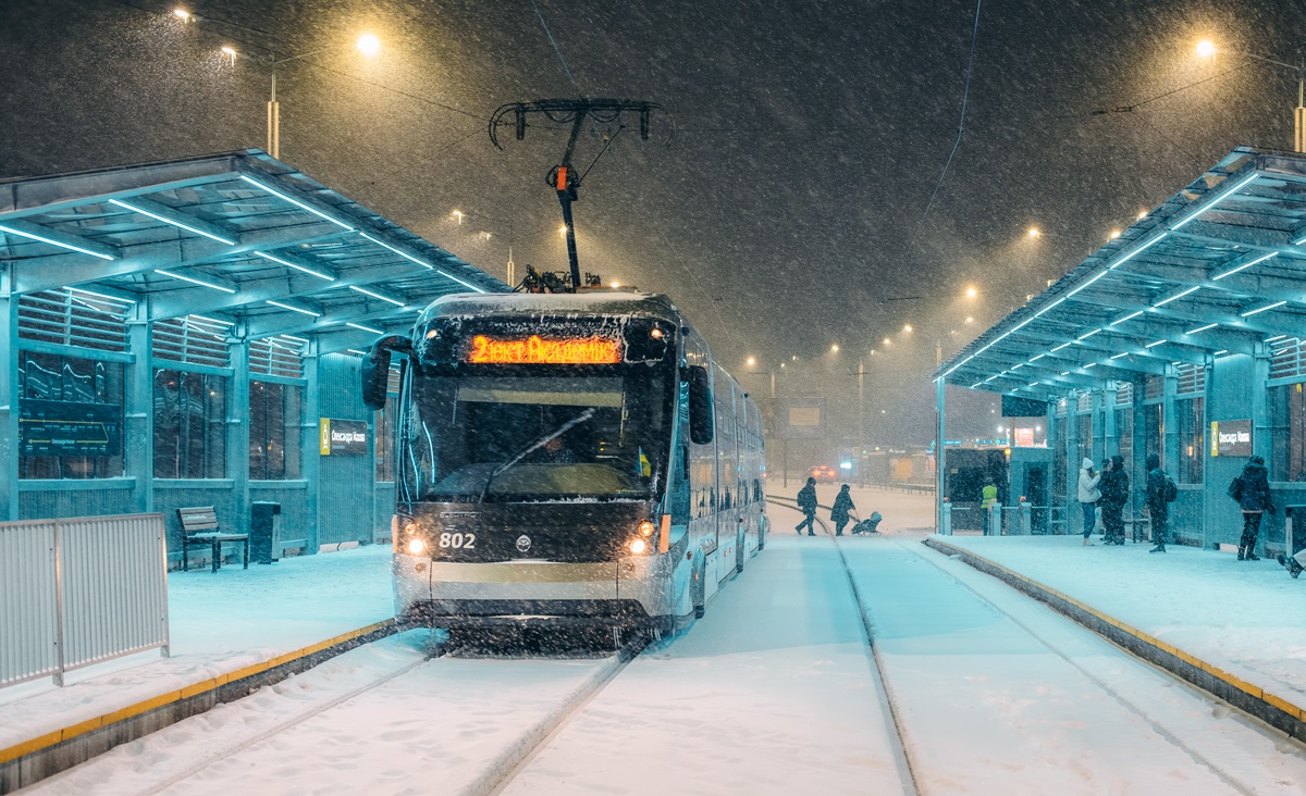 RazomUA - La rive gauche sans tramway : l'énergie réorientée vers les infrastructures critiques — qu'est-ce que cela signifie pour les habitants de Kyiv ?