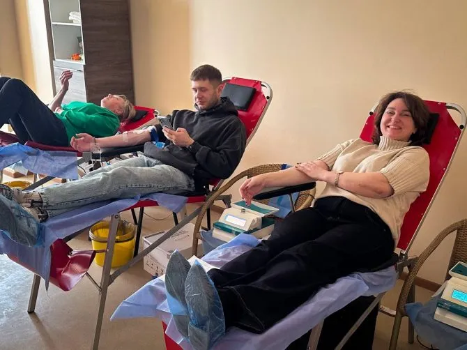 RazomUA - День донора в Бучі: 36 людей здали 18 л крові — допомога пацієнтам і підтримка захисників
