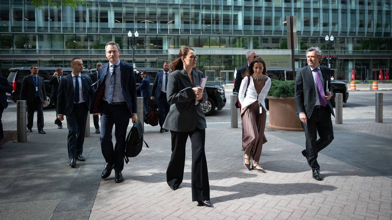 RazomUA - Укрзалізница будет просить деньги у IFC на евробонды: что стоит за «вишлистом» Свириденко