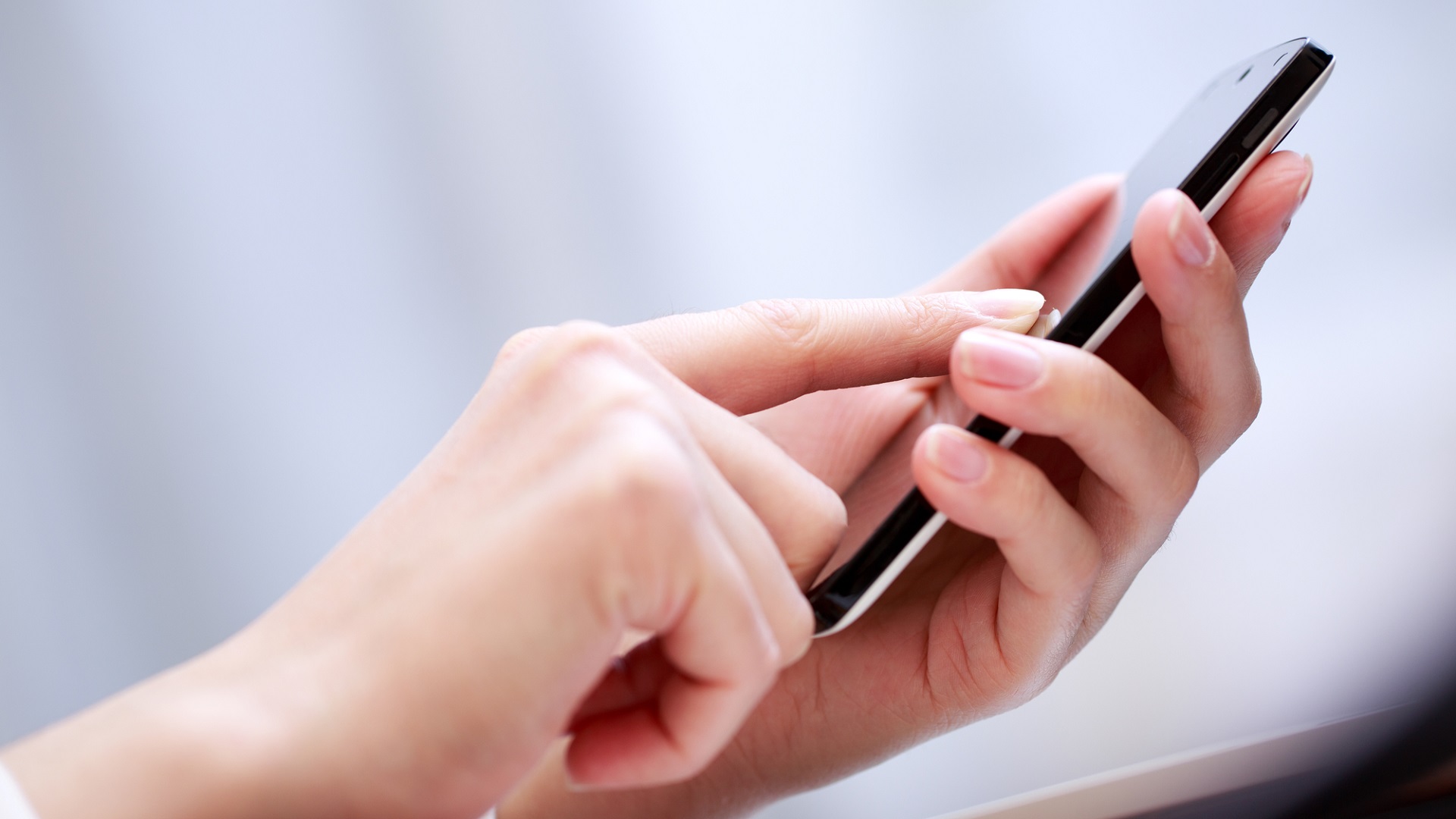 RazomUA - Poland extends RTV licence fee to smartphones and tablets — what it means for Ukraine