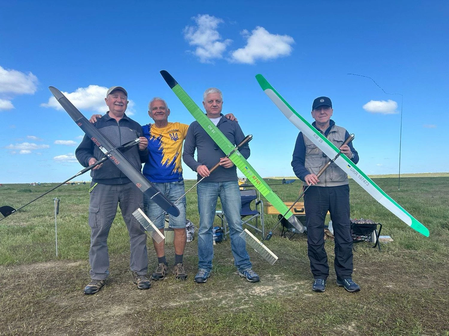 RazomUA - Повний комплект медалей у США: як перемога українських авіамодельєрів підсилює міжнародний імідж