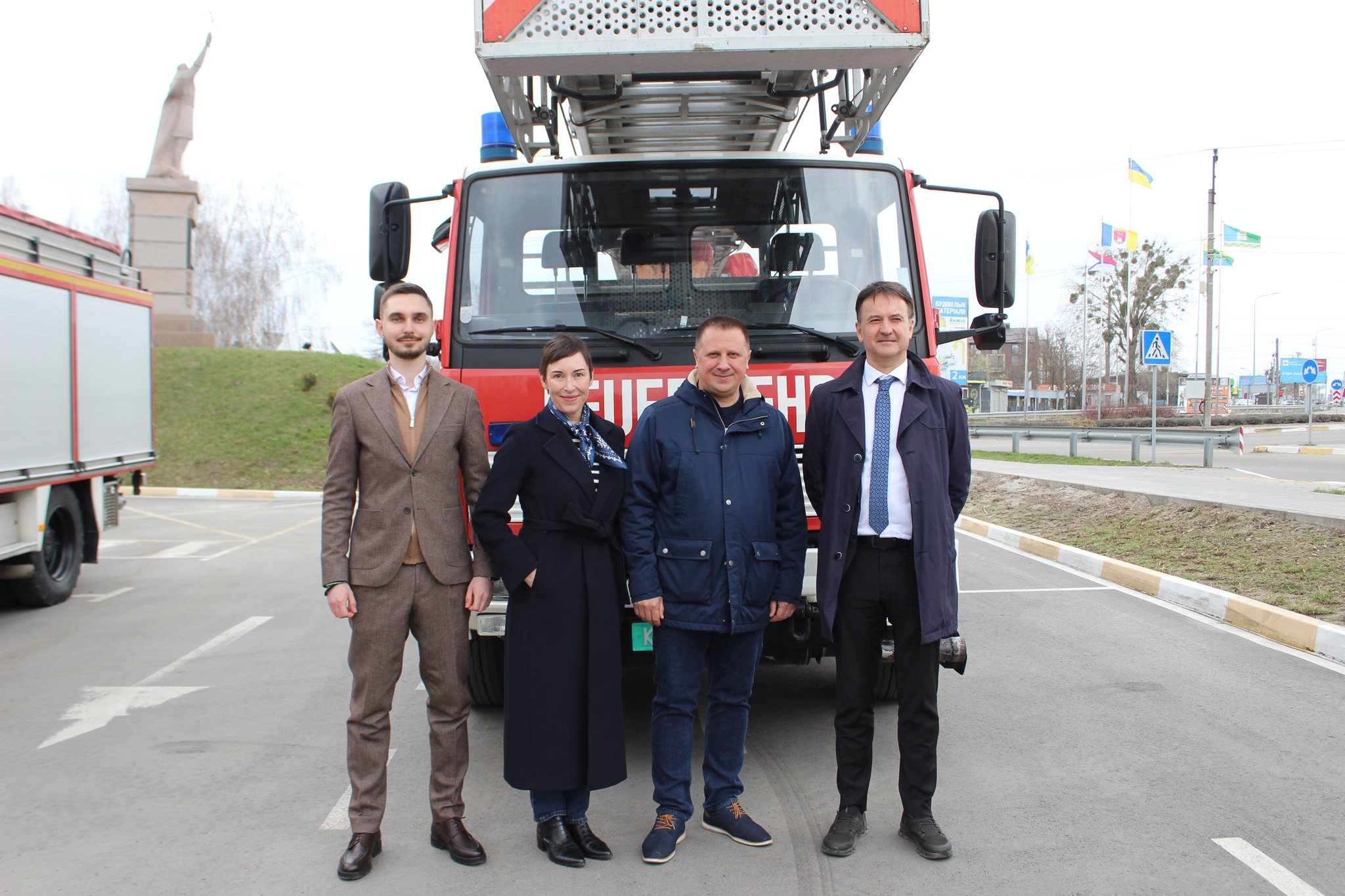 RazomUA - Austrian aerial ladder for Bilohorodka: community receives equipment even the district State Emergency Service lacks
