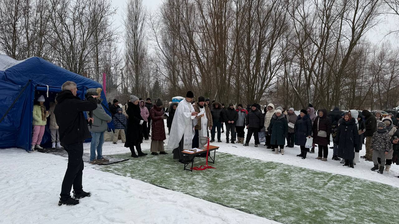 RazomUA - Дух, що сильніший за мороз: Білогородська громада об’єдналася у молитві за визволення України
