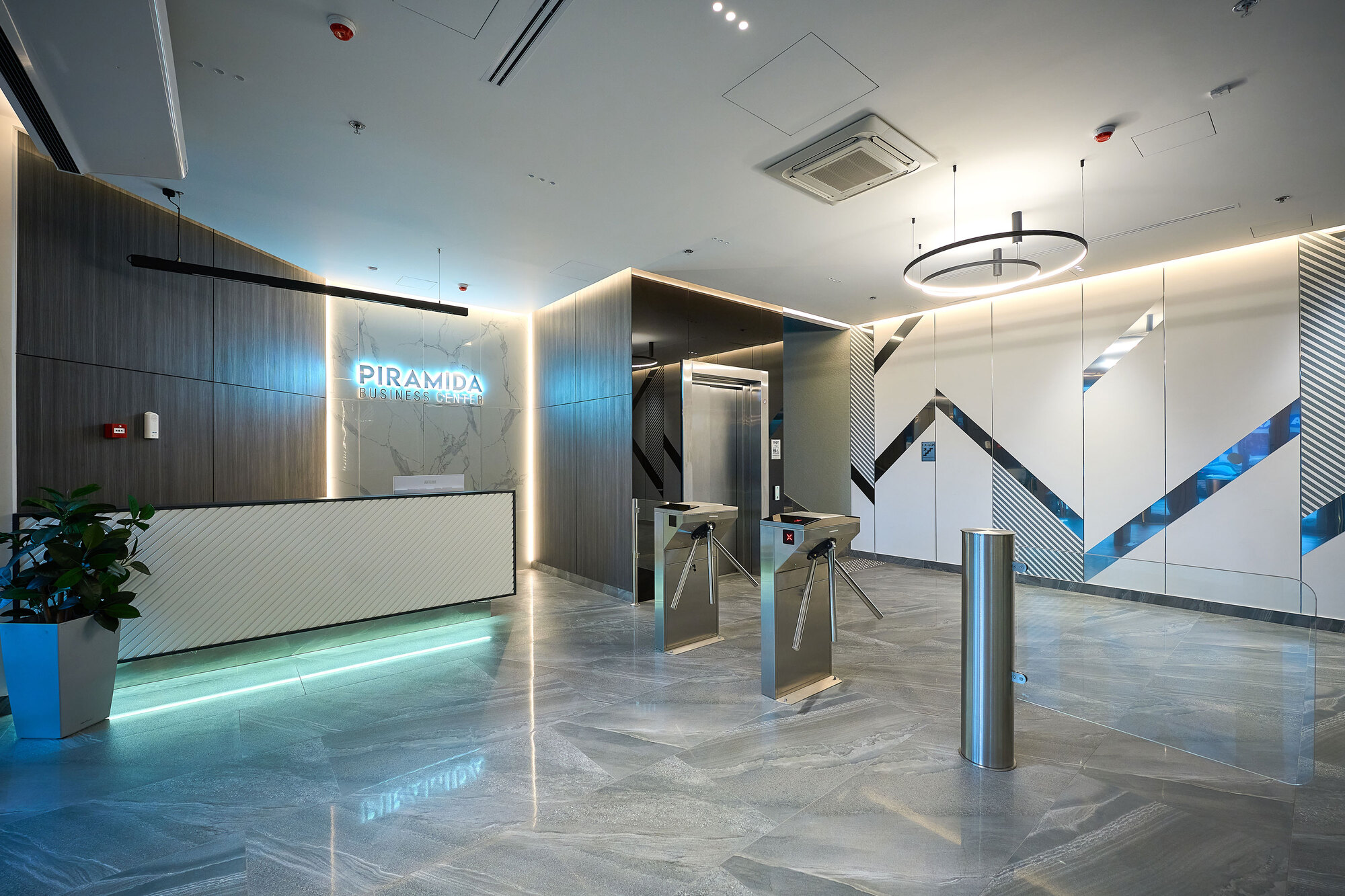 RazomUA - Dragon Capital завершила шестилетнюю реконструкцию ТРЦ Piramida на левом берегу Киева