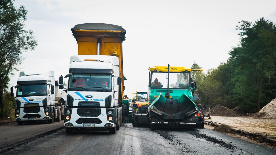 RazomUA - «Автомагістраль‑Південь» виграла тендер на під'їзди до Рави‑Руської — зміцнення логістики на кордоні з ЄС