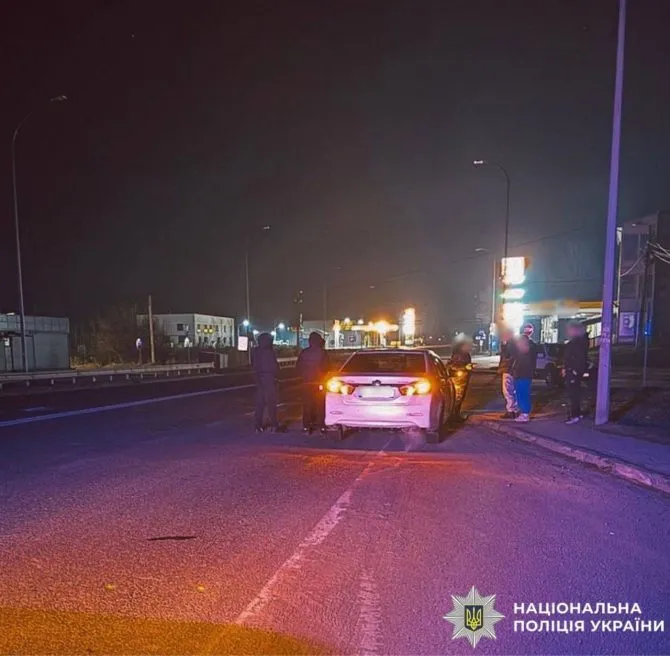 RazomUA - Поза службою — під слідством: у Немішаєвому поліцейський збив 20‑річну дівчину, відкрито розслідування