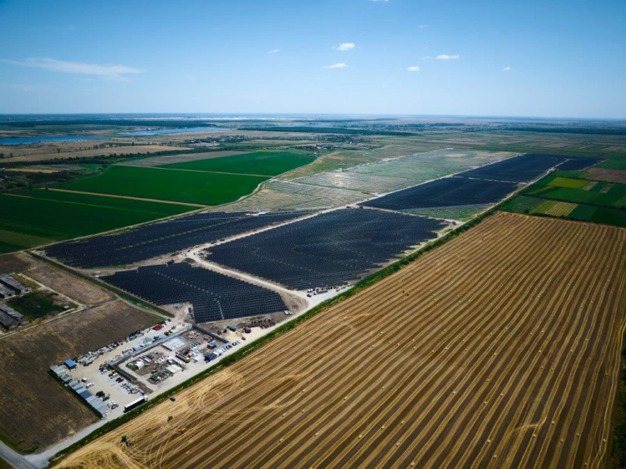 RazomUA - Як сонце й вітер пом’якшили енергетичний шок у Європі — уроки для енергетичної безпеки України