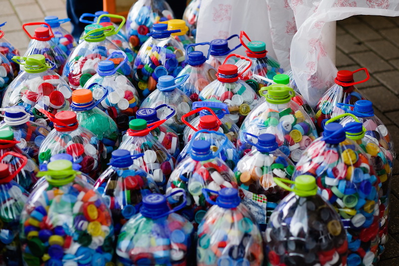 RazomUA - Vom Deckel zur Drohne: Freiwilligenprojekt verwandelt Plastikdeckel in FPV-Drohnen für die ukrainischen Streitkräfte