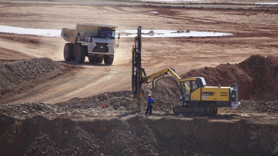 RazomUA - Rio Tinto et Glencore reprennent les négociations — un géant à 200 milliards de dollars et les conséquences pour l'Ukraine