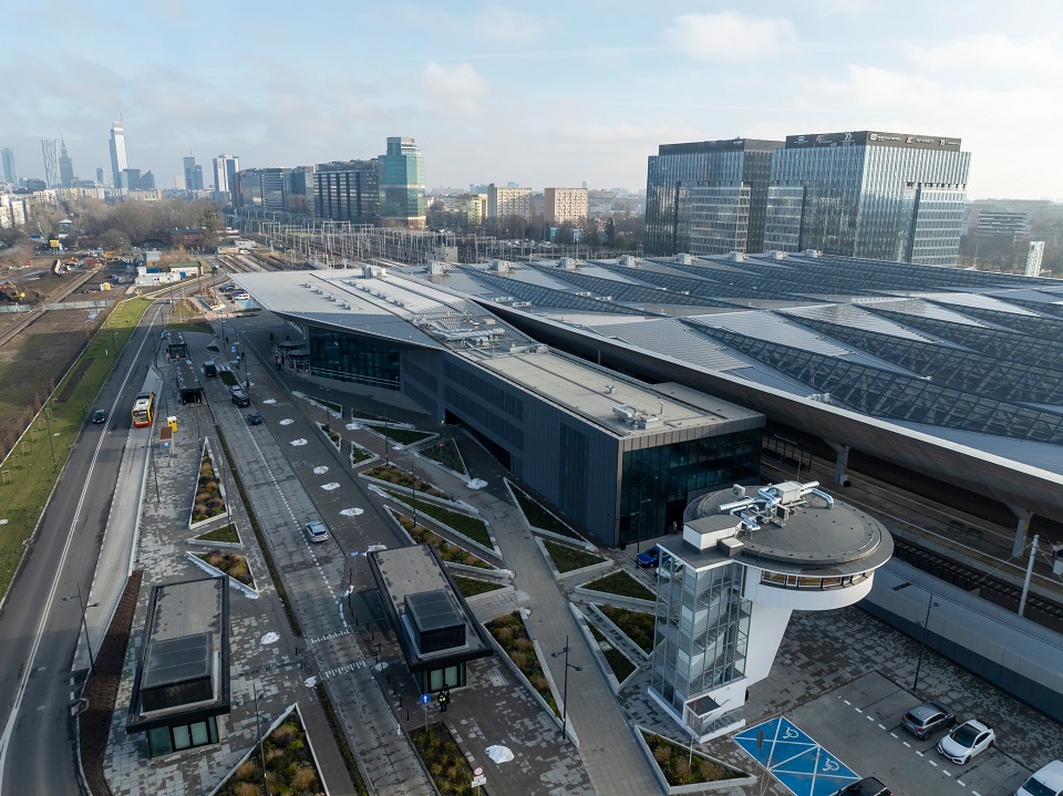 RazomUA - Erneuerte Station Warszawa Zachodnia nach fünfjähriger Sanierung wieder eröffnet