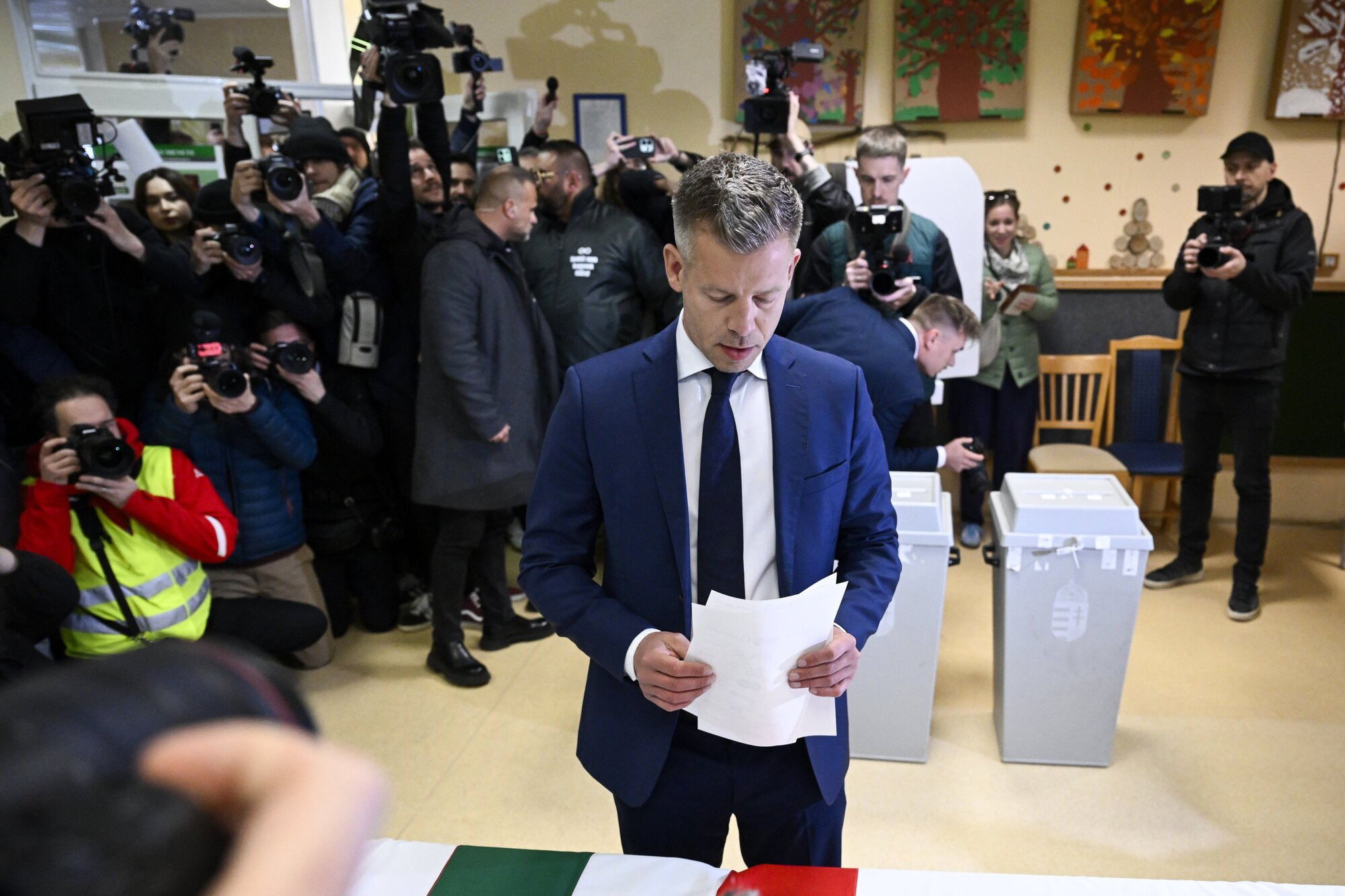 RazomUA - €35 млрд і 27 умов: що Брюссель поставив на стіл Мадяру ще до його інавгурації