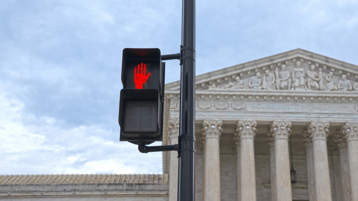 RazomUA - Верховний суд зберіг незалежність ФРС: Трамп не може звільнити Лізу Кук — поки що