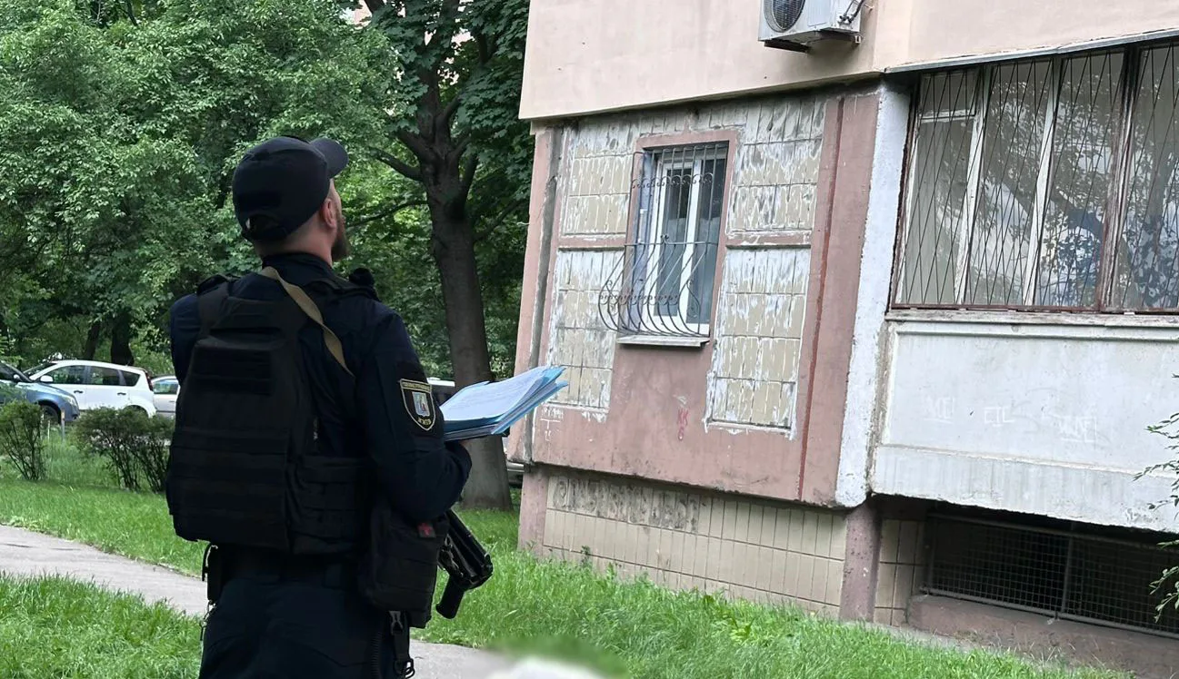 RazomUA - 67-річний пенсіонер викинув власного пса з шостого поверху — і тричі змінив версію