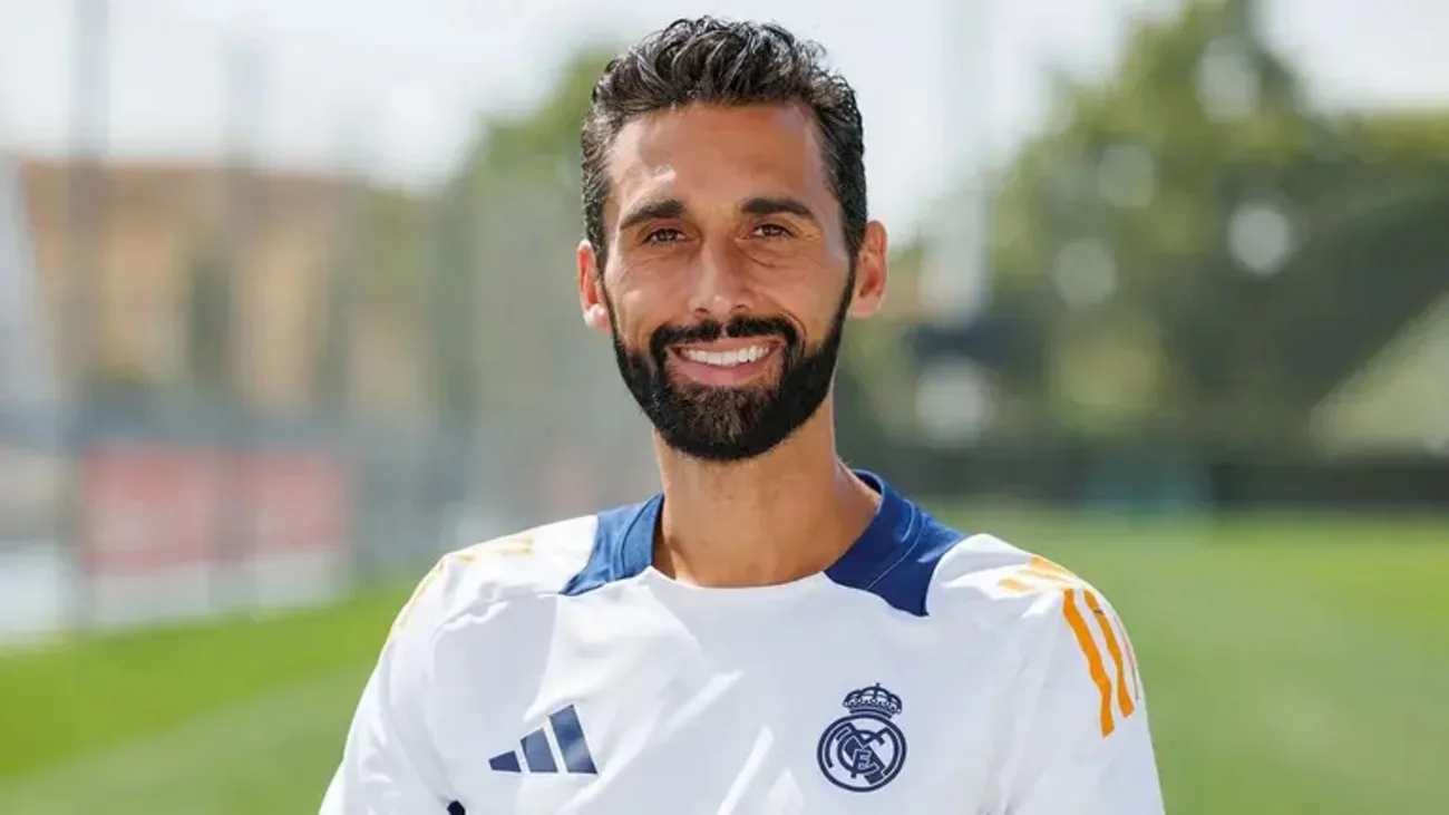RazomUA - Arbeloa Left Empty-Handed: How Real Madrid Wasted a Season Searching for a Coach They Already Knew