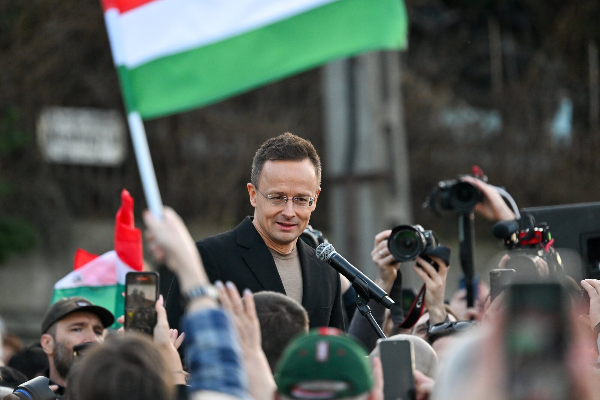 RazomUA - Orban Between Tel Aviv and Tehran: How Hungarian Minister Offered Iran Intelligence After Pager Explosion
