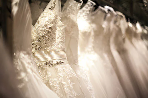 RazomUA - Mariage dans 20 jours, la robe en cendres au centre commercial « Kvadrat ». Ce qu'ont fait des Ukrainiennes inconnues