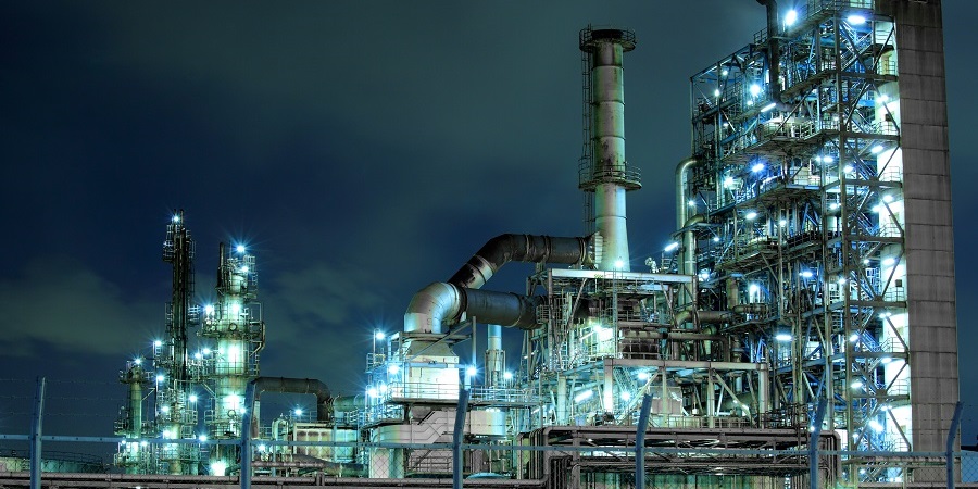 RazomUA - Ночная атака дронов в Самарской области: Нефтегорский ГПЗ в огне, объявлен план «Ковёр»