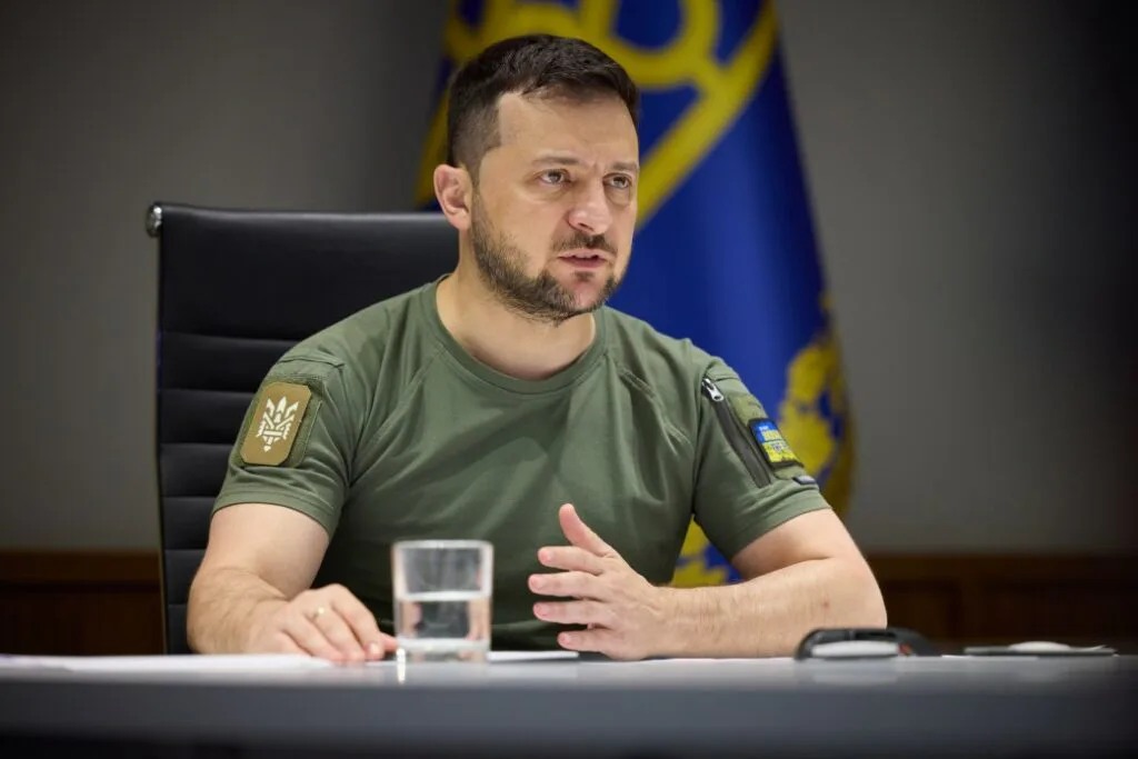 RazomUA - Ставка поставила баллистику в приоритет: Зеленский поручил МИД и МОУ искать внешнее финансирование
