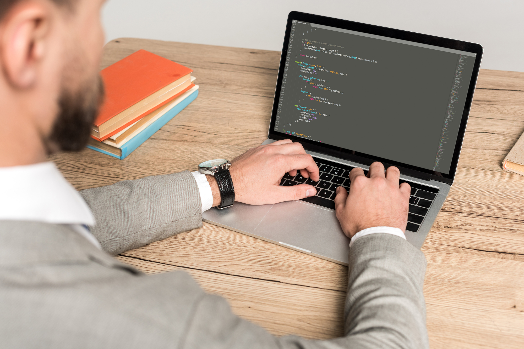 RazomUA - TypeScript лидирует, Python догоняет — что показал рейтинг DOU-2025 для украинского ИТ