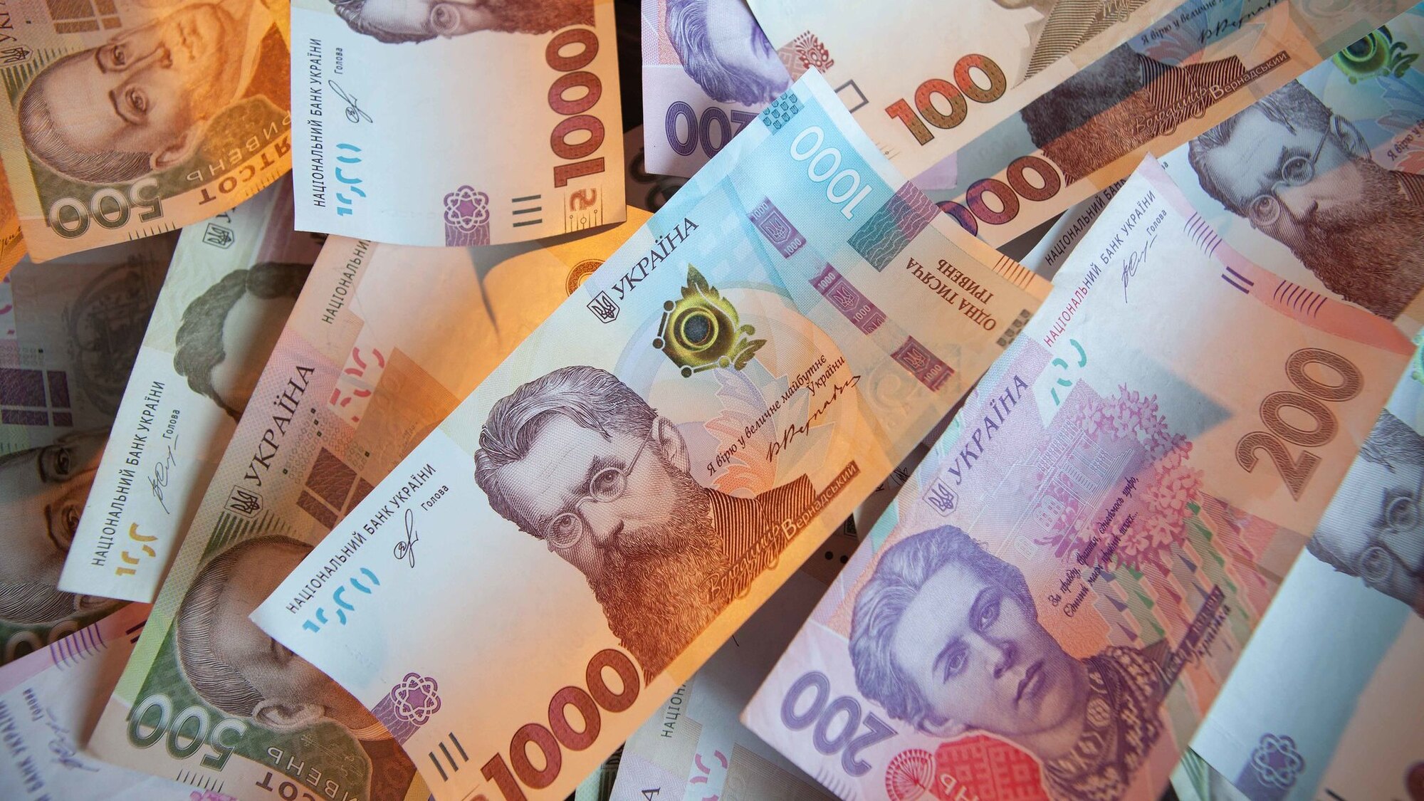 RazomUA - 4,8 млн українців отримають кешбек за березень: вперше — за трьома ставками й з паливом