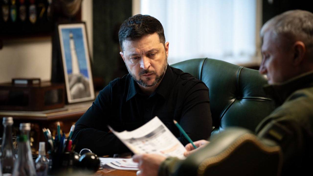 RazomUA - Selenskyj unterzeichnet den Staatshaushalt der Ukraine für 2026