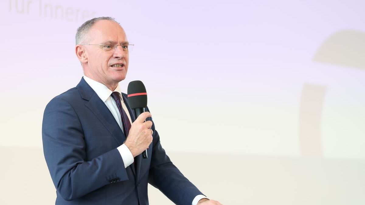RazomUA - Over a million men – and no solution: EU argues over what to do with them after March 2027