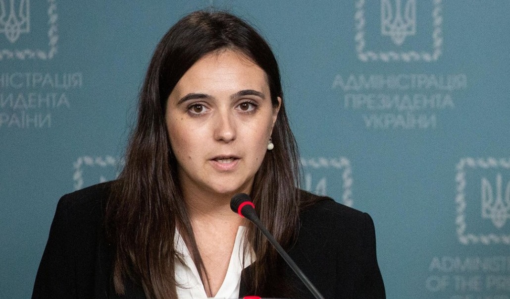 RazomUA - Зеленський підписав санкції проти Юлії Мендель: що означають "економічні обмеження" для людини без бізнесу