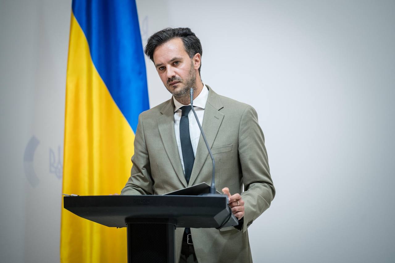 RazomUA - Колишні чиновники без мандата, «Газпром» за столом переговорів і п'ята зустріч поспіль — МЗС про Баку