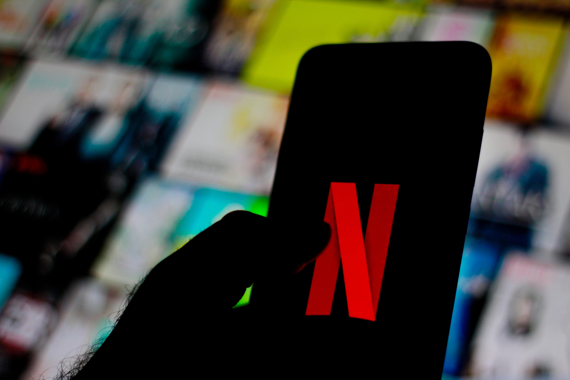 RazomUA - Netflix launches vertical clips feed — a chance for Ukrainian creators and a new battle for attention