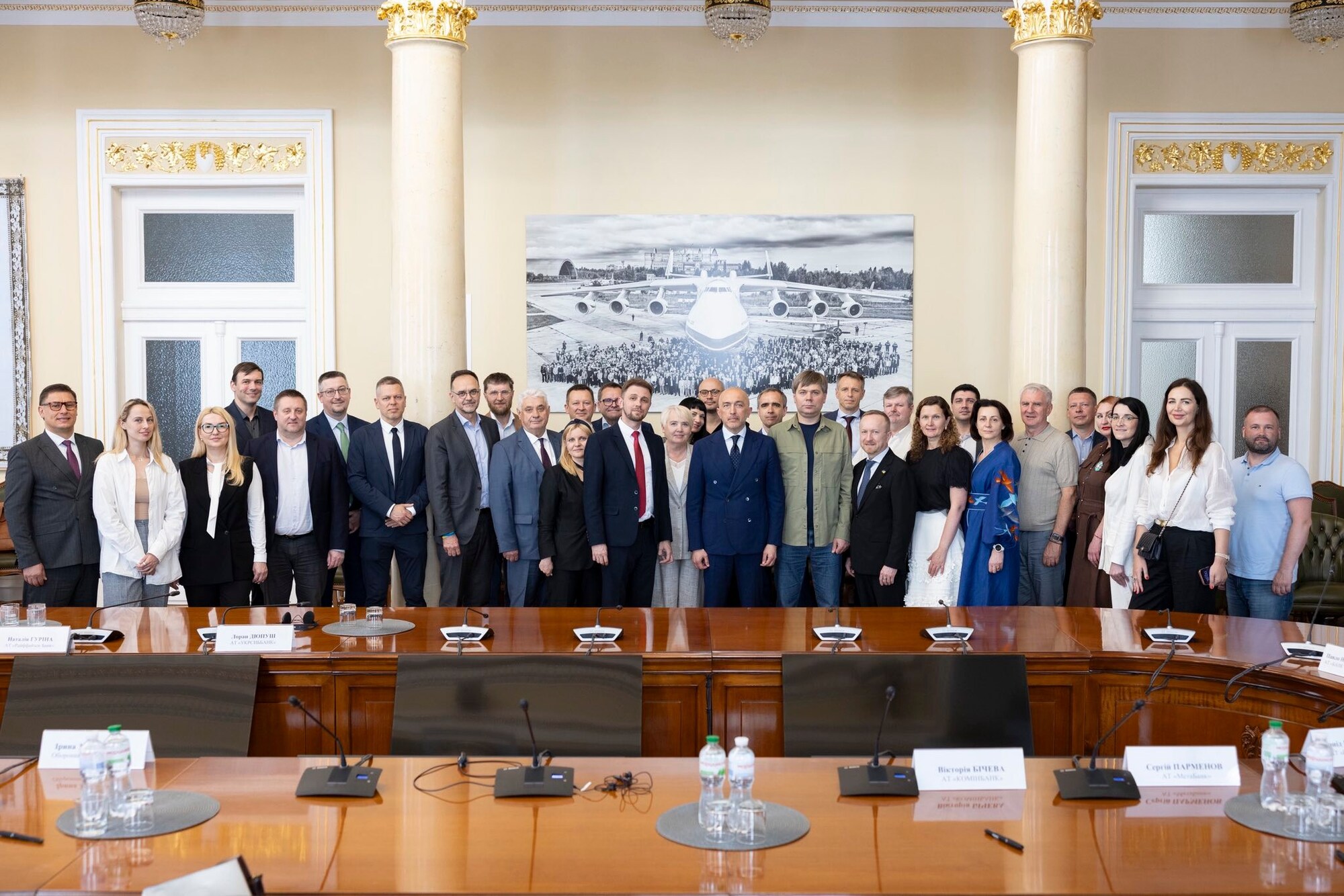 RazomUA - 75% of Banking System Signs Memorandum on Defense Industry — Intention Without Execution Mechanism