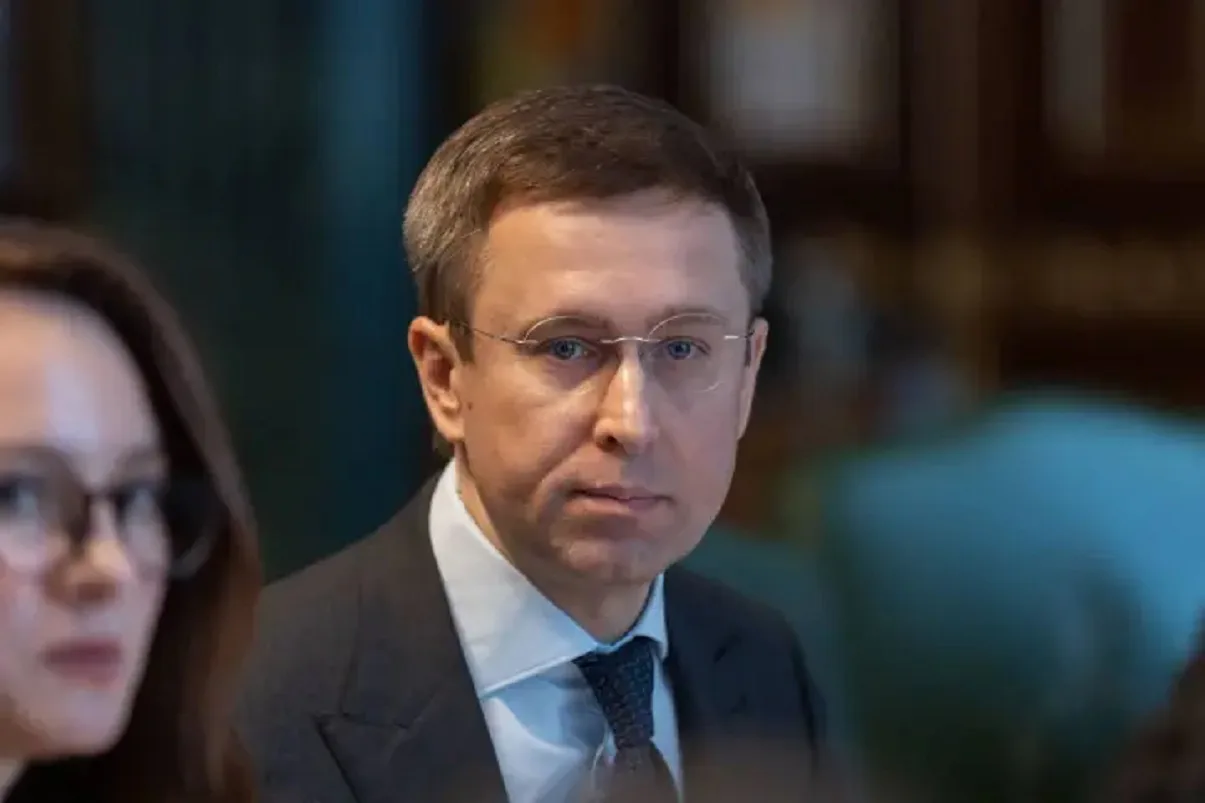 RazomUA - Менеджер з WOG і Нафтогазу — новий прем'єр України. Чому Зеленський зробив ставку на технократа без партквитка
