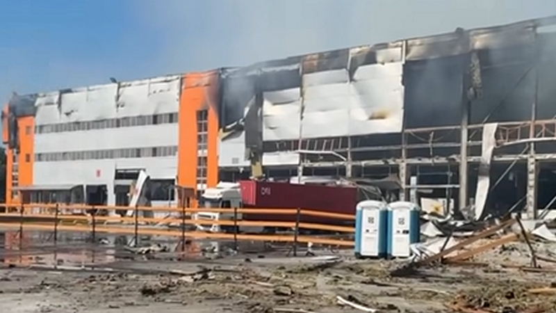 RazomUA - Один склад — дві компанії, 13 загиблих у місті: що знищила ракета в Києві вночі 2 липня