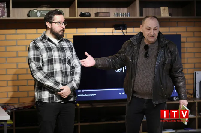 RazomUA - «Позывной Писатель»: документ, который сохраняет свидетельства обороны Ирпеня ко Дню добровольца