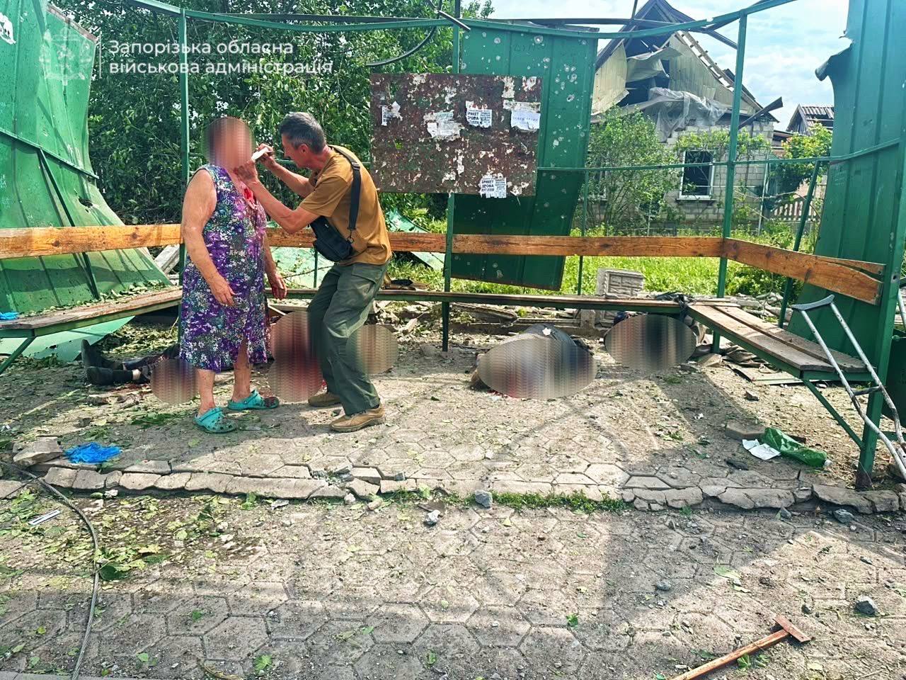 RazomUA - Зупинка біля підземної школи: КАБ у Балабиному вбив трьох людей, які чекали на автобус