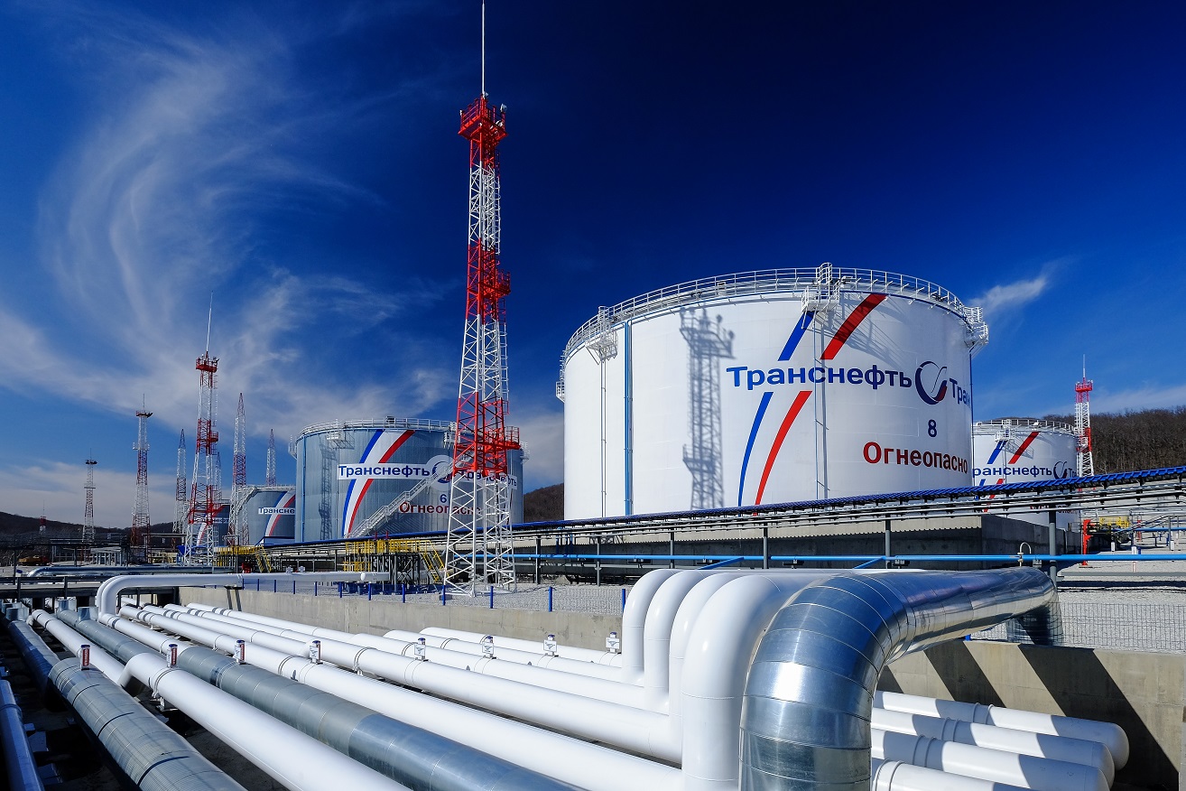 RazomUA - Великобритания ввела крупнейший пакет санкций против России с 2022 года — в фокусе Транснефть и теневой флот