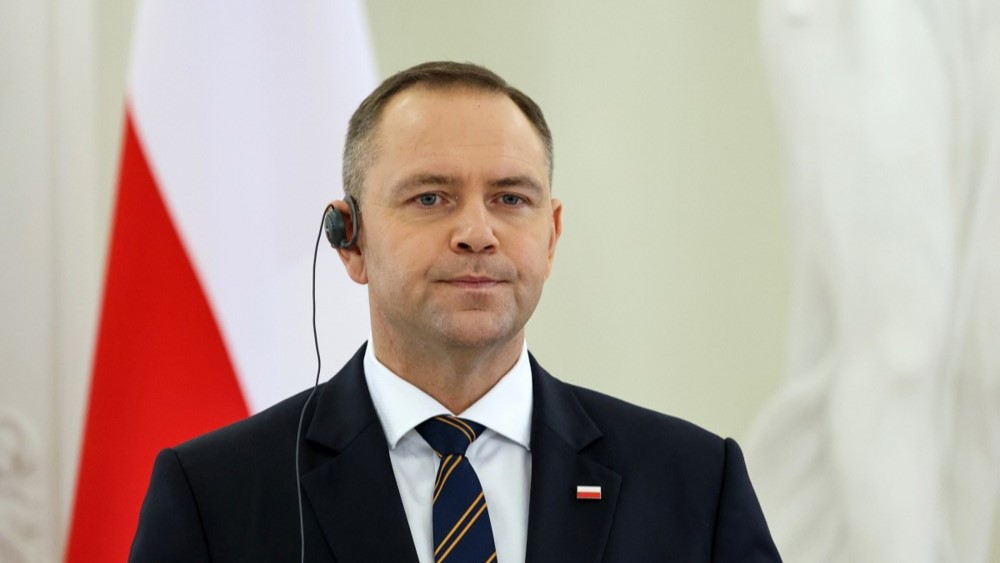 RazomUA - Навроцкий ветировал SAFE: как решение Польши подрывает европейскую оборонную солидарность и что это означает для Украины