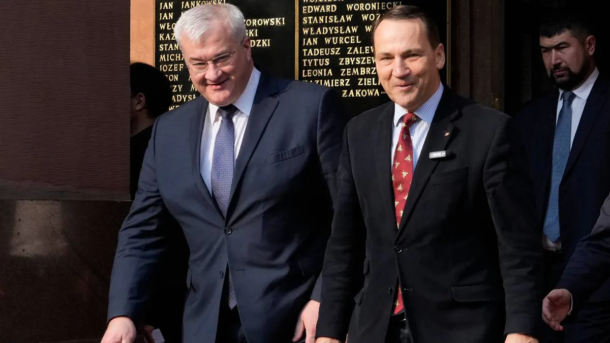 RazomUA - Sibiga heads to Warsaw with the name of a general respected by both countries — but Poland expects more