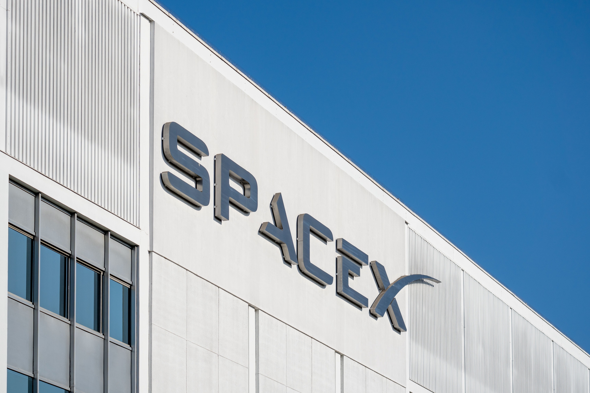 RazomUA - SpaceX показала інвесторам ШІ-гаджет напередодні IPO — Маск назвав це «цілковитою брехнею»