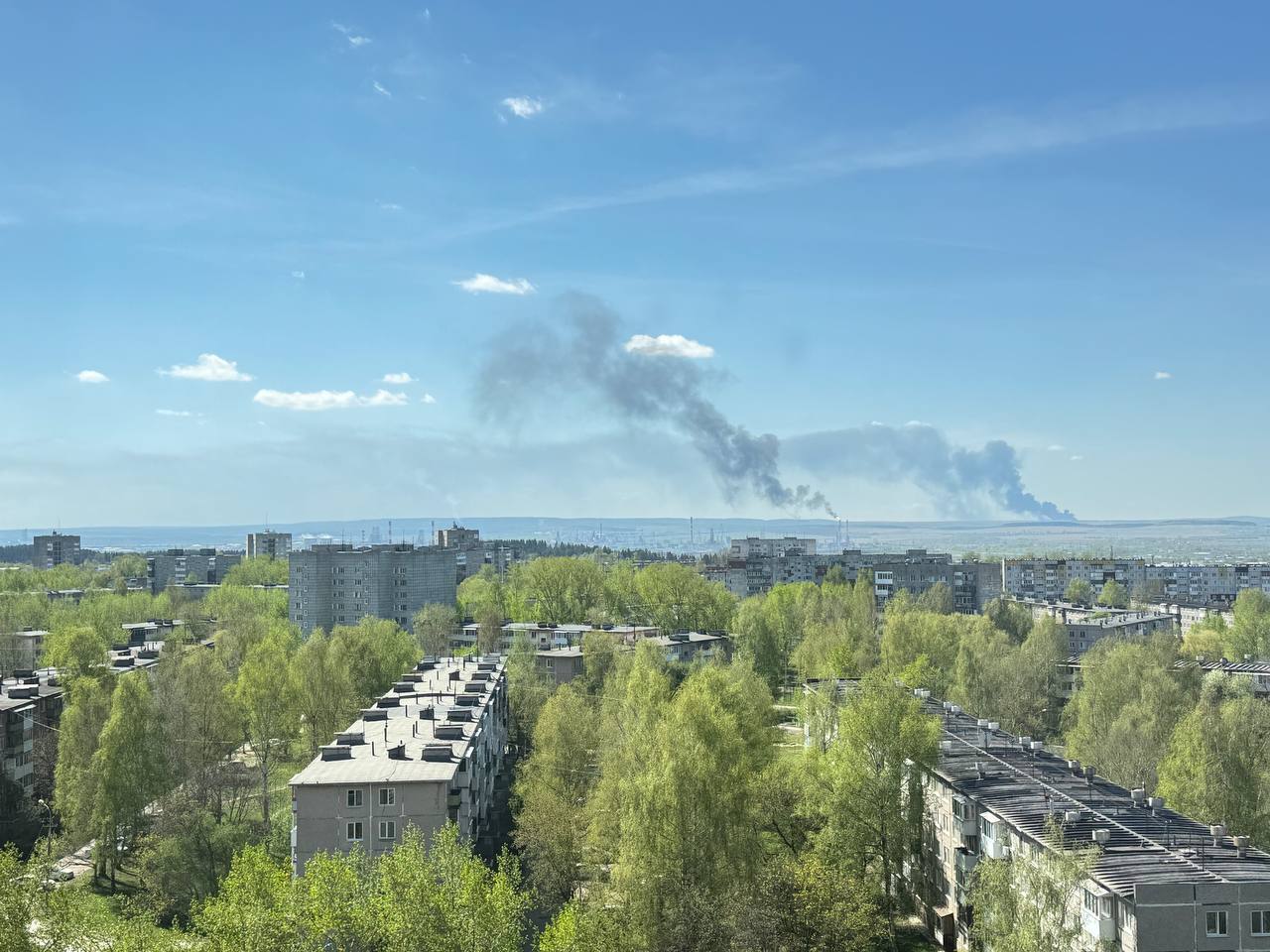 RazomUA - Perm brûle pour la deuxième fois en huit jours : qu'est-ce que la raffinerie « Loukooïl-Permnaftoorgsintez » et pourquoi est-elle plus importante que la plupart des objectifs à l'arrière de la Russie