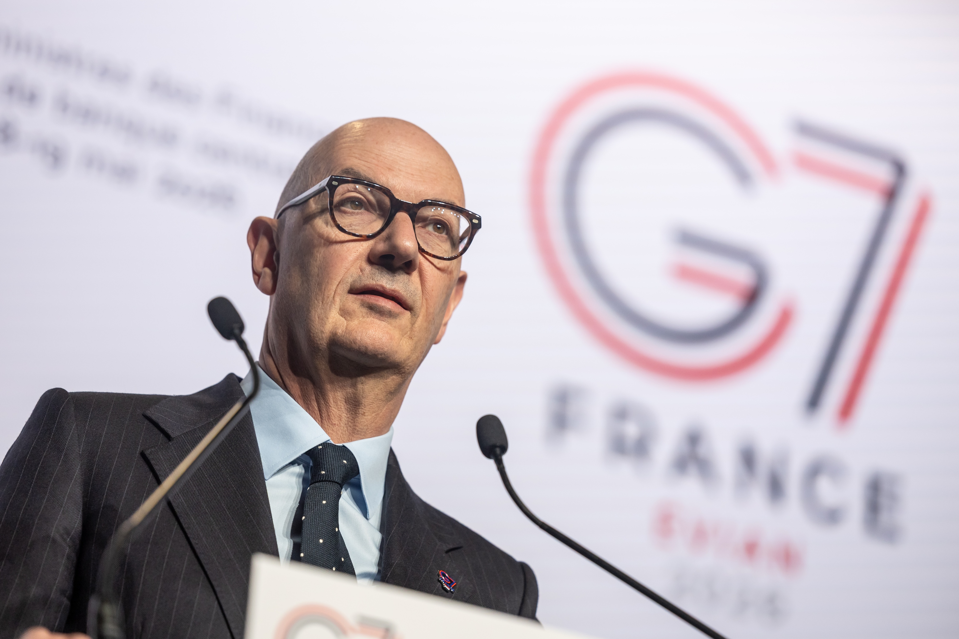 RazomUA - G7 in Paris: Einheitliche Sanktionen auf dem Papier – und die amerikanische Ausnahme für russisches Öl in der Realität