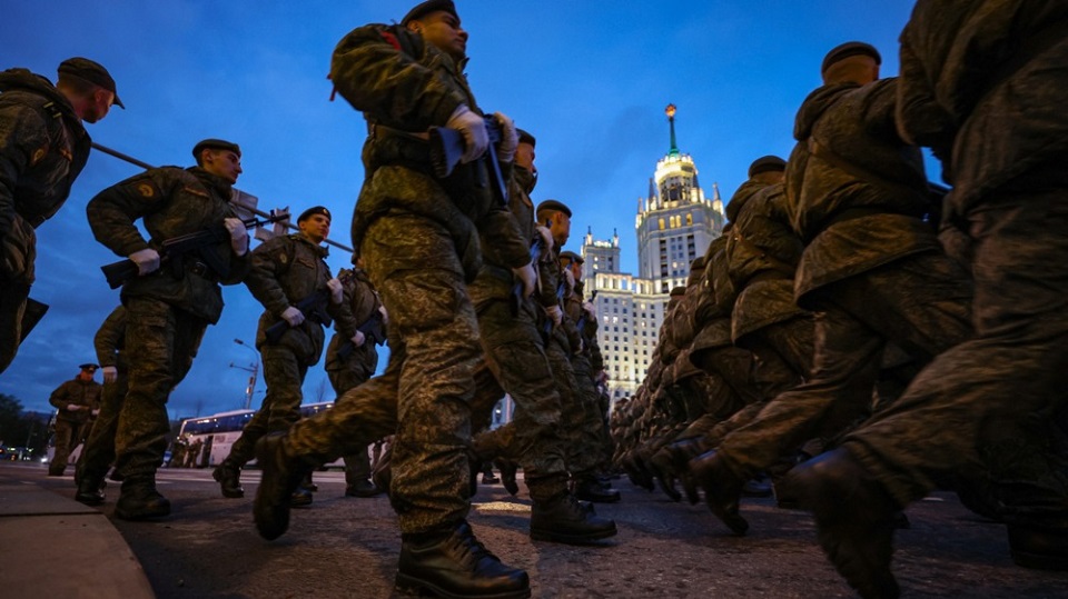RazomUA - 46 копійок з кожного рубля: як Росія фінансує рекордну війну і що це руйнує всередині