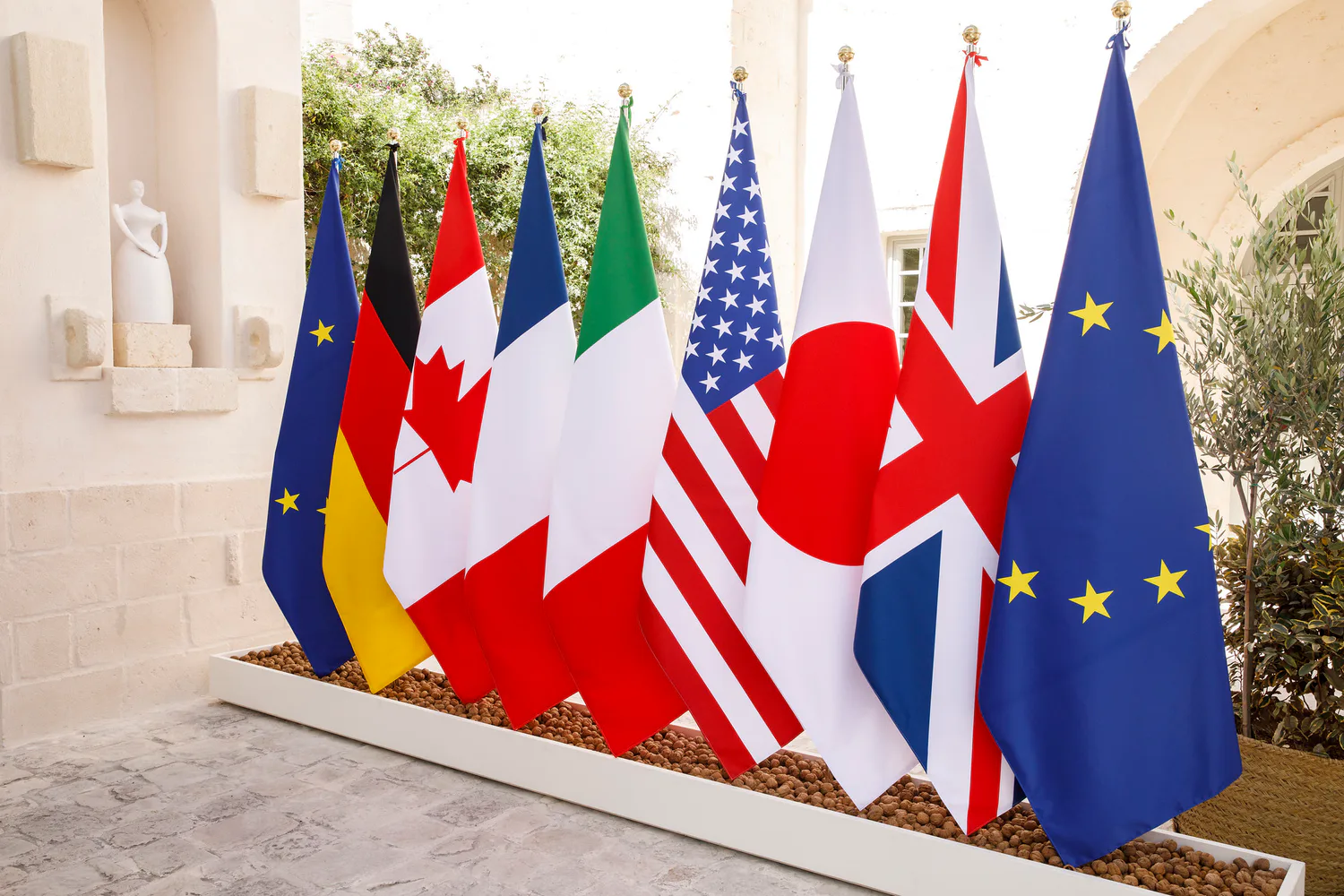 RazomUA - G7 без спільного підпису під Україною: що означає відмова від комюніке на саміті в Евіані