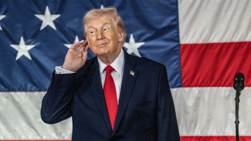 RazomUA - Трамп о запасах оружия и сравнении Зеленского с Барнумом: какие последствия для поставок в Украину