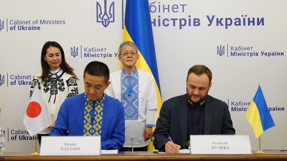 RazomUA - $41 млн від Японії: гроші — не тільки на асфальт, а й на суспільне мовлення та агросектор
