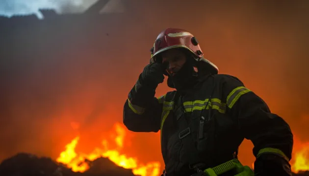 RazomUA - У бізнес-центрі Києва після падіння уламків дрона виявили загиблого та двох постраждалих - мер
