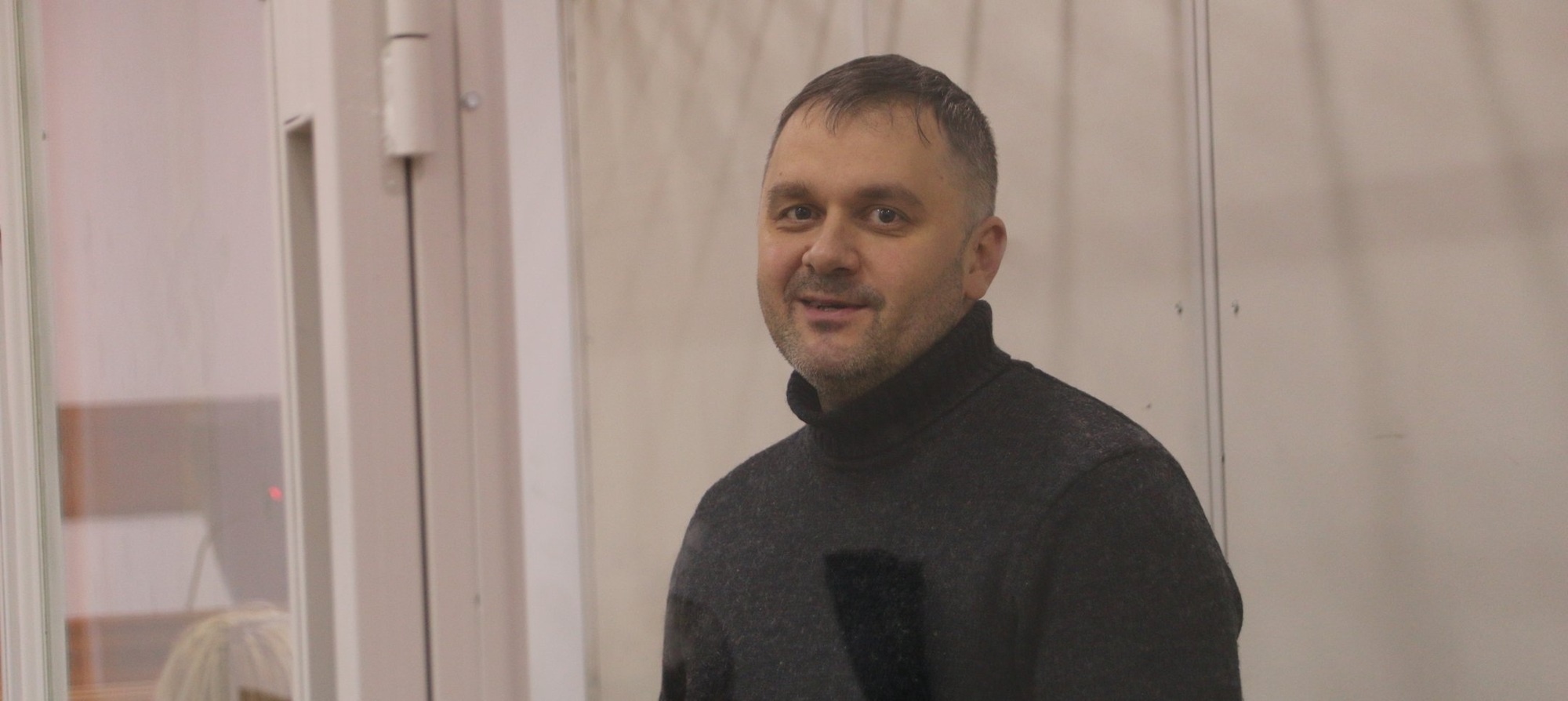 RazomUA - Признал вину — и вышел на свободу: дело детектива НАБУ Гусарова закрыли по статье давности
