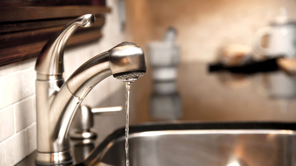 RazomUA - Wasser für 89 Hrywnja pro Kubikmeter: Warum der Tarif in Kiew drei Jahre lang nicht überprüft wurde — und was hinter den Zahlen steckt
